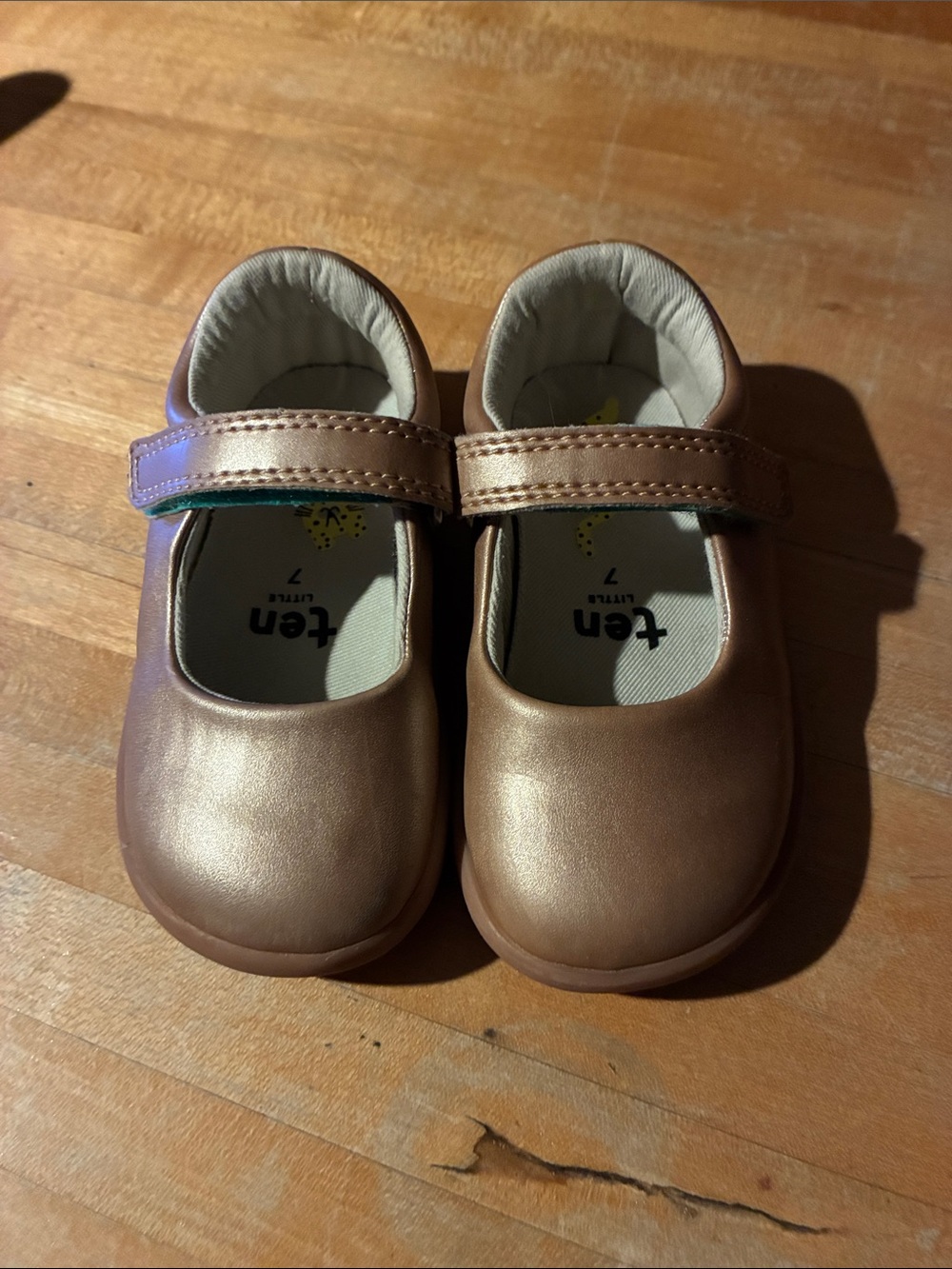 Ten Little Girls' Metallic Rose Mary Jane Shoes - Size 7